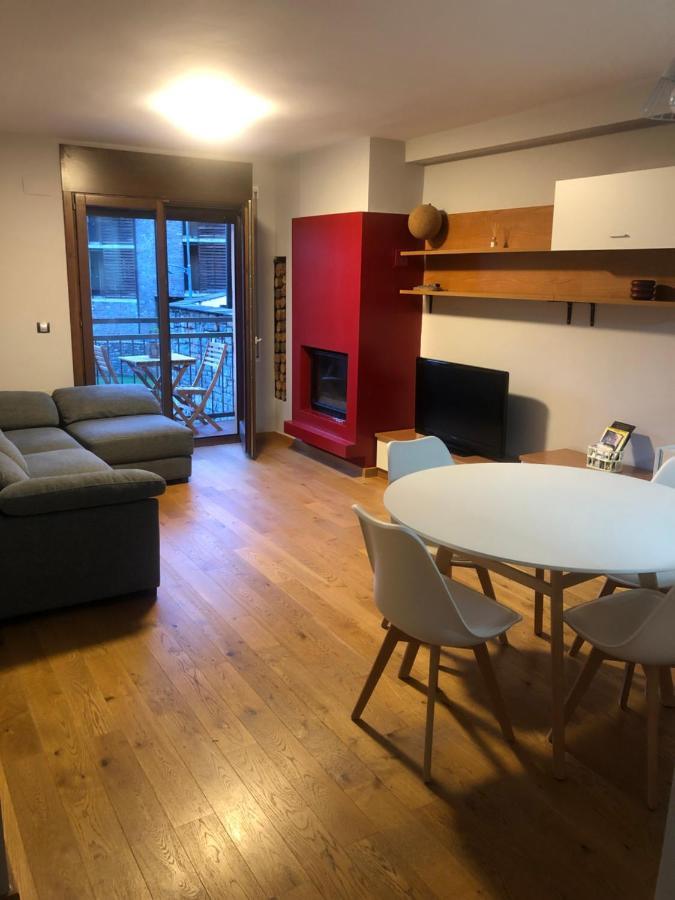Precioso Apartamento Con Piscina, Ideal Familias! Sort Dış mekan fotoğraf